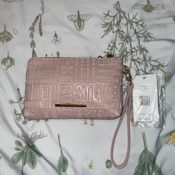 BRAND NEW!! Steve Madden wristlet wallet! - Picture 1 of 2